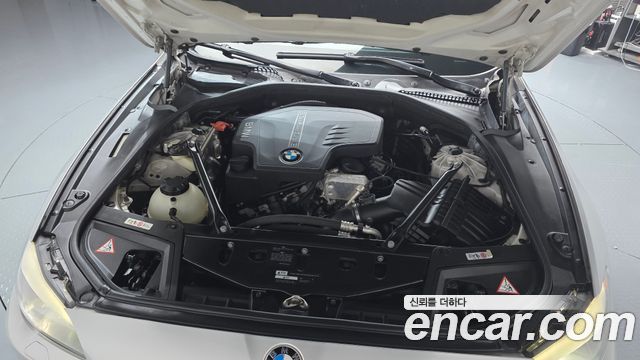 BMW 5 Series (F10) 528i 2013 — фото 6
