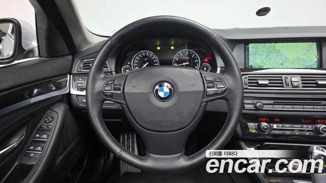BMW 5 Series (F10) 528i 2013 — фото 13