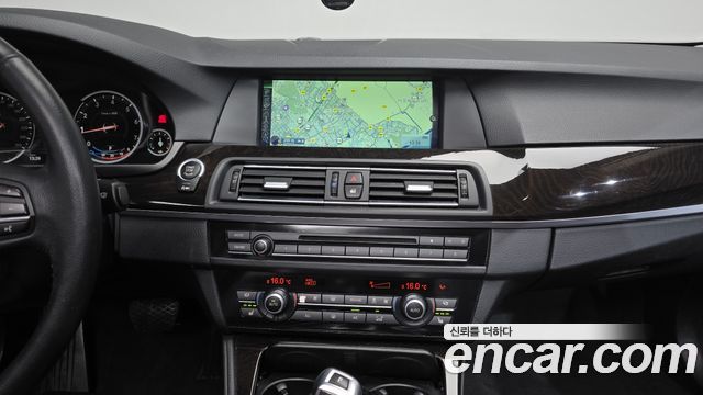 BMW 5 Series (F10) 528i 2013 — фото 14