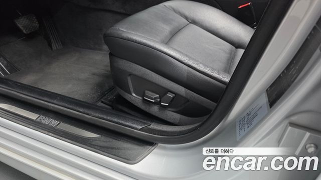 BMW 5 Series (F10) 528i 2013 — фото 18
