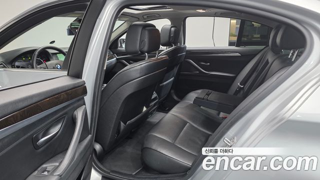 BMW 5 Series (F10) 528i 2013 — фото 26