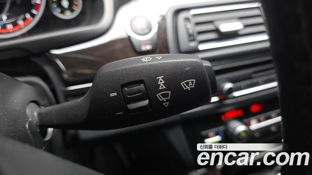 BMW 5 Series (F10) 528i 2013 — фото 27