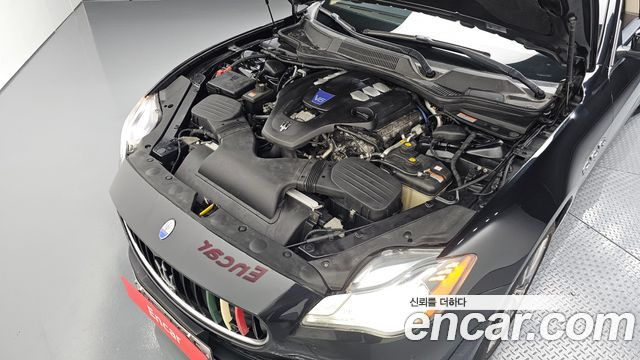 Maserati Quattroporte S Q4 3.0 V6 2014 — фото 6