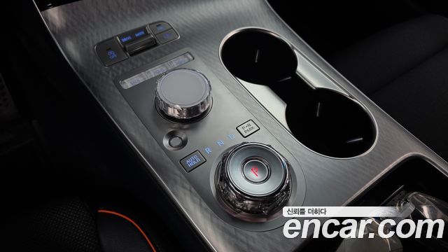 Genesis GV70 2.5T Gasoline 2WD 2025 — фото 9