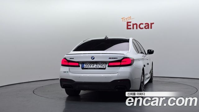 BMW 5 Series (G30) M550i xDrive 2022 — фото 4