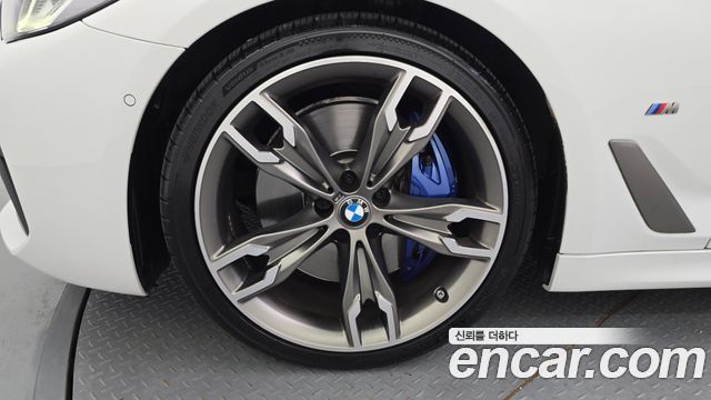 BMW 5 Series (G30) M550i xDrive 2022 — фото 5