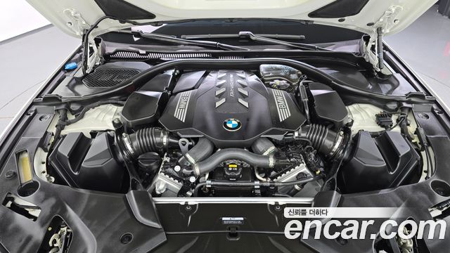 BMW 5 Series (G30) M550i xDrive 2022 — фото 6