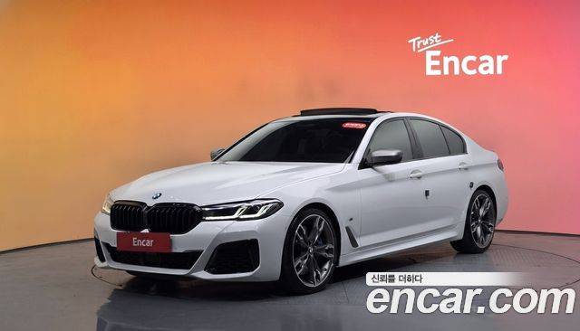 BMW 5 Series (G30) M550i xDrive 2022 — фото 1