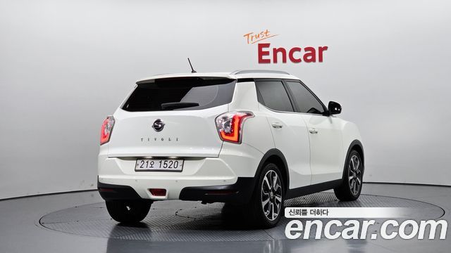 KG Mobility (SsangYong) Tivoli VX 2WD 2016 — фото 2