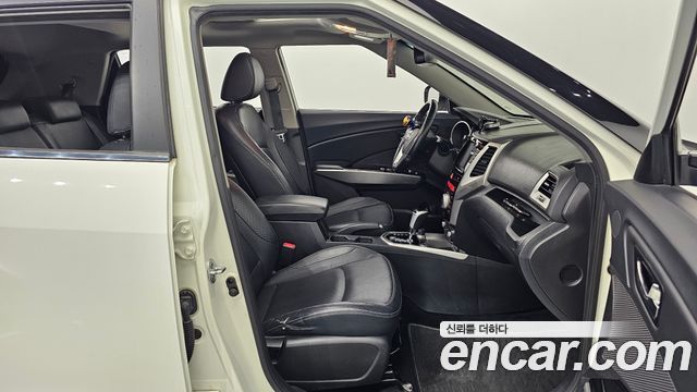 KG Mobility (SsangYong) Tivoli VX 2WD 2016 — фото 11