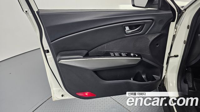 KG Mobility (SsangYong) Tivoli VX 2WD 2016 — фото 24