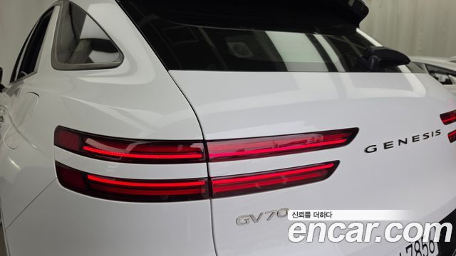 Genesis GV70 2.5T Gasoline AWD 2022 — фото 23