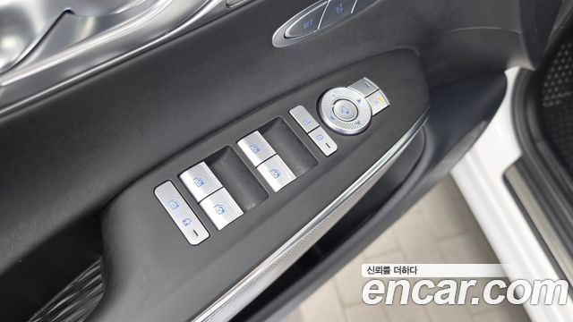 Genesis GV70 2.5T Gasoline AWD 2022 — фото 29