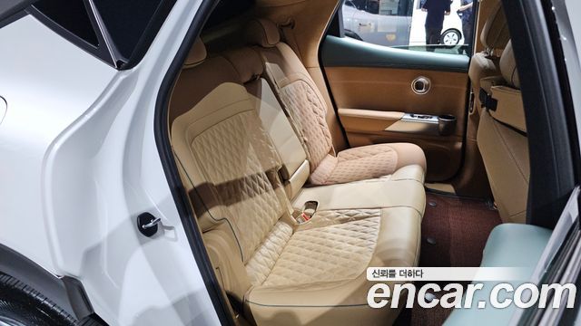 Genesis GV60 Standard AWD 2022 — фото 11