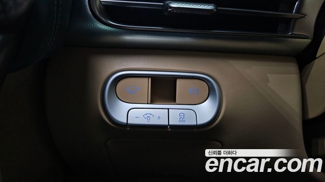 Genesis GV60 Standard AWD 2022 — фото 27
