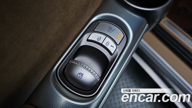 Genesis GV60 Standard AWD 2022 — фото 28