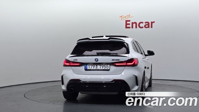BMW 1 Series (F40) M135i xDrive 2021 — фото 4