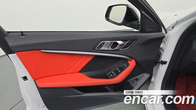 BMW 1 Series (F40) M135i xDrive 2021 — фото 24