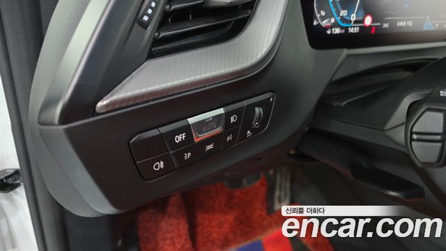 BMW 1 Series (F40) M135i xDrive 2021 — фото 29