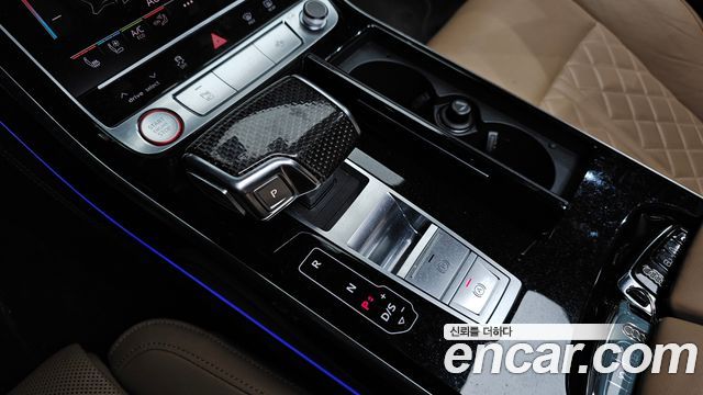 Audi S8 (D5) 4.0 TFSI Quattro LWB 2020 — фото 9