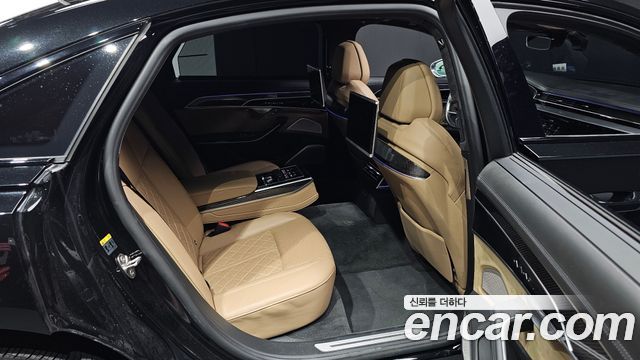 Audi S8 (D5) 4.0 TFSI Quattro LWB 2020 — фото 15