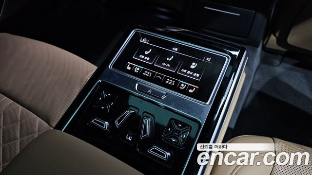 Audi S8 (D5) 4.0 TFSI Quattro LWB 2020 — фото 39