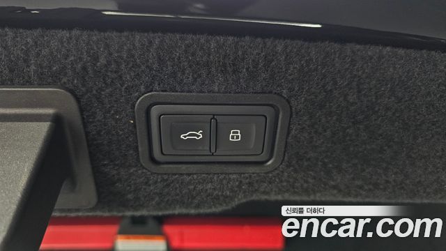 Audi S8 (D5) 4.0 TFSI Quattro LWB 2020 — фото 40