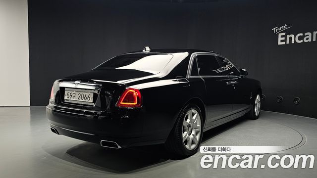 Rolls-Royce Ghost 6.6 EWB V12 2018 — фото 2