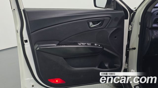 KG Mobility (SsangYong) Tivoli Diesel LX 2WD 2017 — фото 24