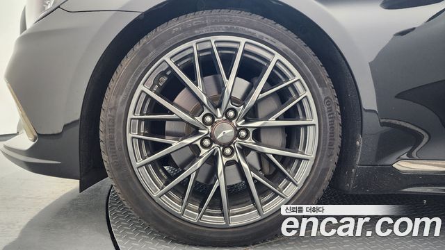 Genesis G80 3.3 GDI AWD Prestige 2018 — фото 5