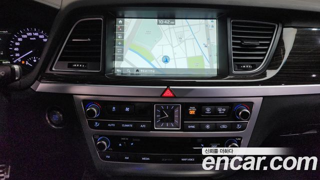 Genesis G80 3.3 GDI AWD Prestige 2018 — фото 12