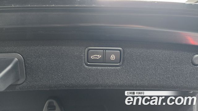 Genesis G80 3.3 GDI AWD Prestige 2018 — фото 15