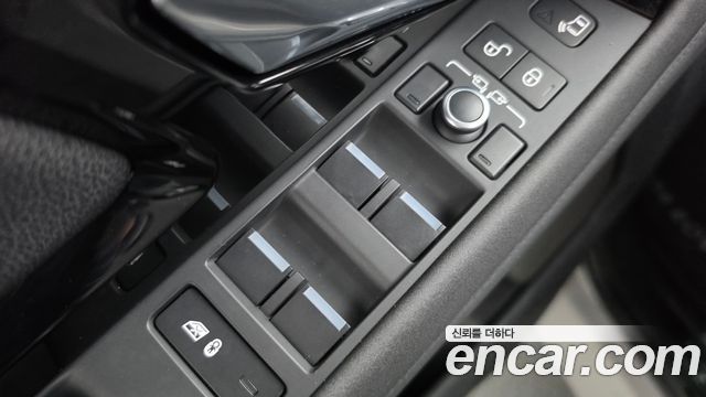 Land Rover Range Rover Evoque (II) P250 SE 2020 — фото 29
