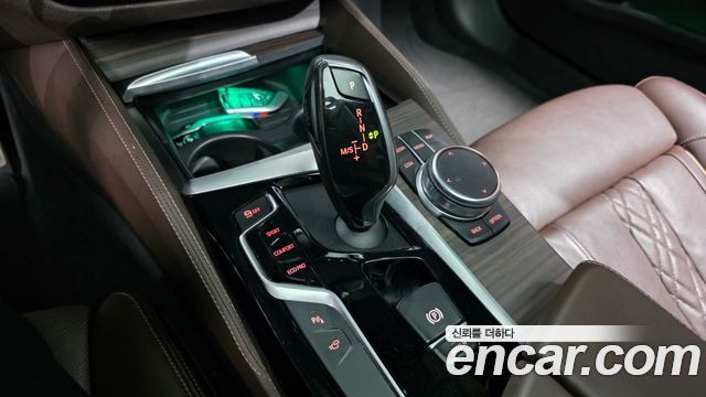BMW 5 Series (G30) 520d M Sport Package Plus 2017 — фото 9