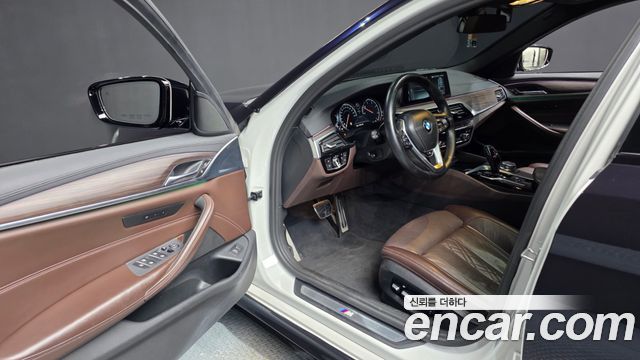 BMW 5 Series (G30) 520d M Sport Package Plus 2017 — фото 10