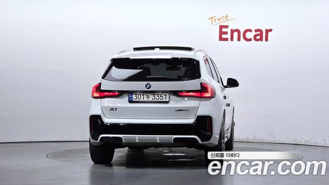 BMW X1 (U11) xDrive 20i M Sport 2024 — фото 4