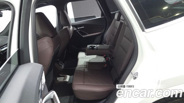 BMW X1 (U11) xDrive 20i M Sport 2024 — фото 12