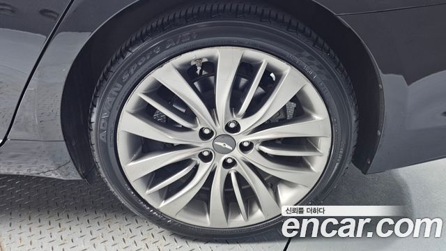 Genesis G80 3.3 GDI AWD Premium Luxury 2017 — фото 21
