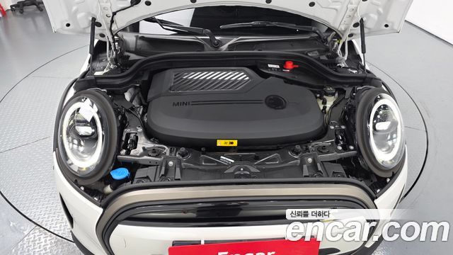 MINI Cooper Electric Resolute Edition 3rd 2024 — фото 6