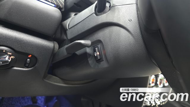 MINI Cooper Electric Resolute Edition 3rd 2024 — фото 19