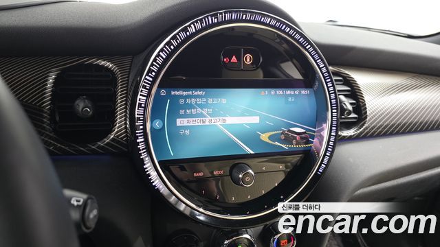 MINI Cooper Electric Resolute Edition 3rd 2024 — фото 28