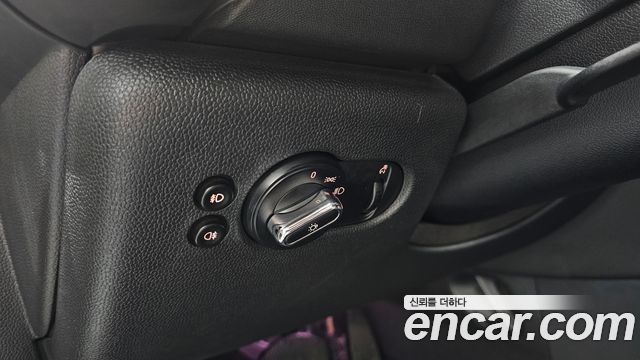 MINI Cooper D Standard 3rd 2017 — фото 16