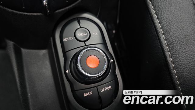 MINI Cooper D Standard 3rd 2017 — фото 20