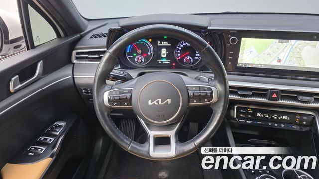 Kia K5 Hybrid (III) Prestige 2023 — фото 13