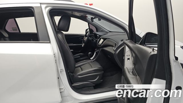 Chevrolet Trax 1.4 Red Line LT Core 2019 — фото 26