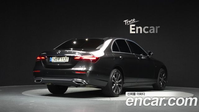 Mercedes-Benz E-Class (W213) E300e 4MATIC Exclusive 2021 — фото 2