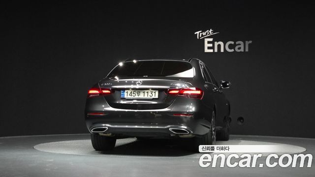Mercedes-Benz E-Class (W213) E300e 4MATIC Exclusive 2021 — фото 4