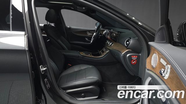 Mercedes-Benz E-Class (W213) E300e 4MATIC Exclusive 2021 — фото 11
