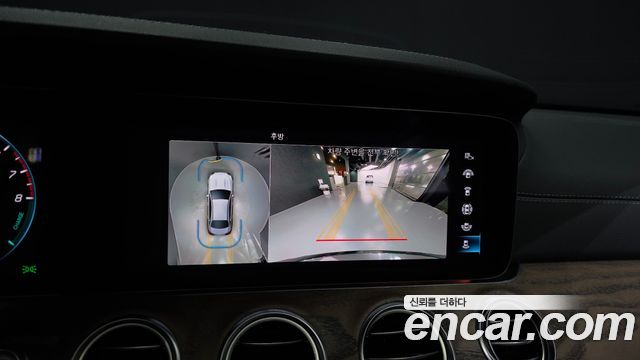 Mercedes-Benz E-Class (W213) E300e 4MATIC Exclusive 2021 — фото 15