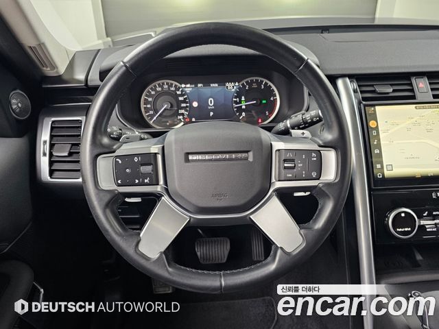 Land Rover Discovery 5 D250 S 2023 — фото 17
